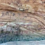 Bí ẩn về những dấu tay trong “hang động của quái vật” giữa Sahara