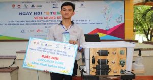 Cậu học trò làm máy ấp trứng gà, vịt tự động