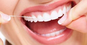 Muốn có hàm răng đẹp thì đừng xỉa răng bằng tăm nữa