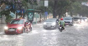 Dự báo thời tiết hôm nay: Miền Bắc mưa giông rình rập, Trung Bộ nắng nóng cục bộ