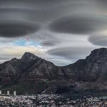 Cựu kỹ sư NASA giải mã các giả thuyết về UFO