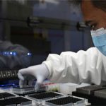 Vũ khí quan trọng giúp các nước đi đầu đối phó biến chủng Delta