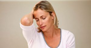 Đang ngồi rồi đứng dậy mà bạn bị hiện tượng này thì cần chú ý kẻo “làm khổ” não