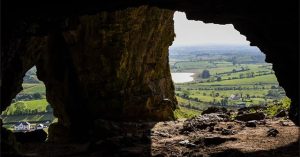 Có gì bên trong hang động địa ngục ở Ireland, nơi khai sinh Halloween