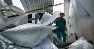 Phú Yên, Bình Định ngổn ngang sau bão Matmo