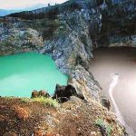 Hồ đổi màu ở Indonesia