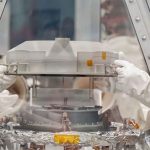 NASA bắt đầu mở viên nang ngoài Trái đất, nguy cơ vi khuẩn lạ xâm nhập?