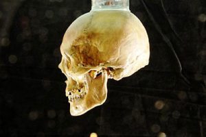 Bí ẩn xuyên thế kỷ thi hài “Shakespeare của văn học Đức”