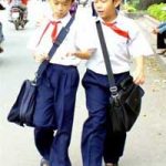 Học sinh nên dùng cặp đeo 2 vai