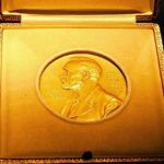 4-10 “khai hội” Nobel
