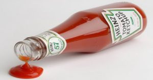 Bí ẩn về con số 57 trên lọ ketchup và cách lấy tương cà cực chuẩn mà ít ai biết