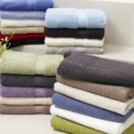 Sự thật chiếc khăn tắm chứa tỷ vi khuẩn bạn cuốn lên người mỗi ngày