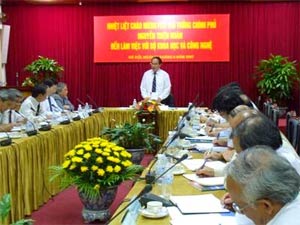 Xóa mù “luật” khoa học trong 6 tháng