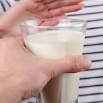 Các triệu chứng của không dung nạp lactose và mẹo xử lý