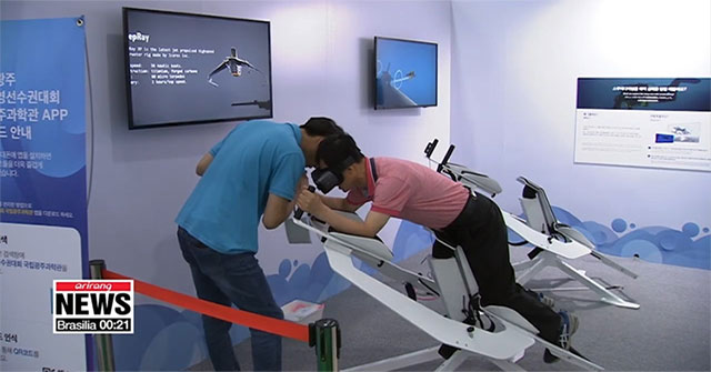 Học bơi và lặn không ướt áo nhờ công nghệ