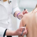 Nhận biết cột sống bị cong vẹo