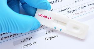 Lý do nhiều người test Covid-19 âm tính dù xuất hiện triệu chứng