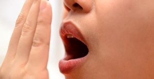 Cách hữu hiệu để loại bỏ mùi rượu trong hơi thở