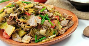 Lòng xào dưa là món ăn ”khoái khẩu” nhưng nhóm người nào tuyệt đối không nên đụng đũa?