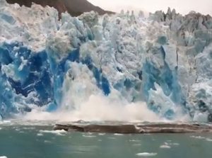 Lở núi băng Alaska