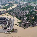 Vì sao Trùng Khánh không mưa lớn nhưng vẫn hứng lũ lịch sử?