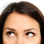Không có chuyện “ánh mắt tố cáo người nói dối”