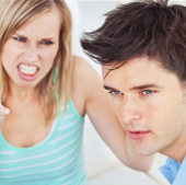 Tại sao đàn ông khó đọc cảm xúc hơn phụ nữ?