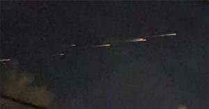 Mảnh vỡ từ trạm ISS thắp sáng bầu trời California
