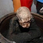 Mở mật thất bên trong ngôi chùa, ngỡ ngàng thấy xác ướp nhà sư