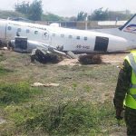 Khoảnh khắc máy bay Somalia chệch khỏi đường băng, mất kiểm soát vỡ tan tành gây hoảng loạn ngày 11/7