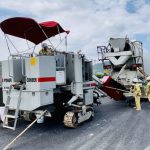 Cỗ máy đúc dải phân cách kiểu “mỳ ăn liền” giúp thi công thần tốc tuyến cao tốc 11.808 tỷ đồng ở Việt Nam