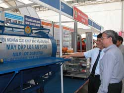Máy đập lúa an toàn ĐT203/3/TLĐ