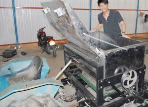 Máy bón phân tự động đa năng cho cao su