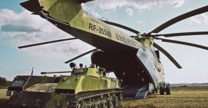 Khám phá trực thăng khổng lồ Mi-26 của Nga: Đã từng chở hóa thạch voi ma mút và máy bay chở khách cỡ nhỏ