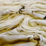 Hiện tượng hiếm gặp: “Mỡ băng” kì dị ở St. Peterburg
