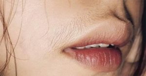 Con gái mắc bệnh phụ khoa thường có 3 triệu chứng nổi quanh miệng, số 2 nhiều người dễ gặp phải