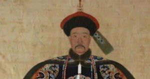 Vì sao lông chim là thứ quý giá nhất trên mũ quan lại nhà Thanh?