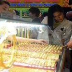 Những người không nên đeo vàng