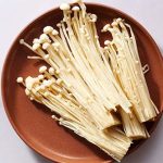 Loại nấm thường được nhúng lẩu vừa giúp tăng cường miễn dịch lại tốt cho tim mạch
