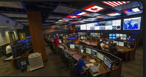 Hai vợ chồng Việt ở NASA