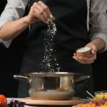 Những người ăn thừa muối sẽ có 5 biểu hiện này, mau điều chỉnh trước khi bệnh tật ập tới