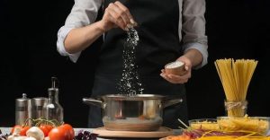 Những người ăn thừa muối sẽ có 5 biểu hiện này, mau điều chỉnh trước khi bệnh tật ập tới