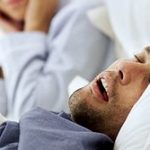 Ngáy làm đàn ông yếu trong ‘chuyện ấy’