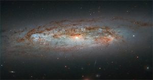 NASA công bố ảnh chụp thiên hà “rực sáng” xa xôi