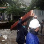Hàng trăm nghìn học sinh nghỉ học vì bão