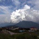 Huyền bí những ngôi nhà hoang trên đỉnh Mẫu Sơn