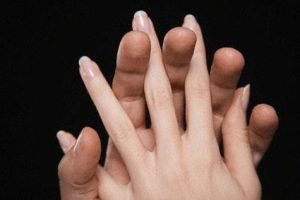 Bí mật nơi bàn tay các quý ông