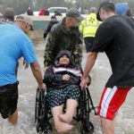 Bão Harvey buộc NASA đóng cửa trung tâm vũ trụ