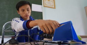 Nam sinh sáng chế máy chống ngủ gật cho các tài xế