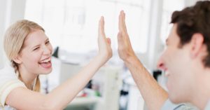 5 mẹo giúp bạn hạnh phúc hơn nơi công sở đầu năm mới